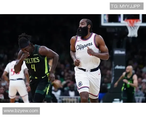 快船一战再伤两员大将!无缘24分反转绿军 近8战7败仅排西部第11 快船一战再伤两员大将!无缘24分反转绿军 近8战7败仅排西部第11